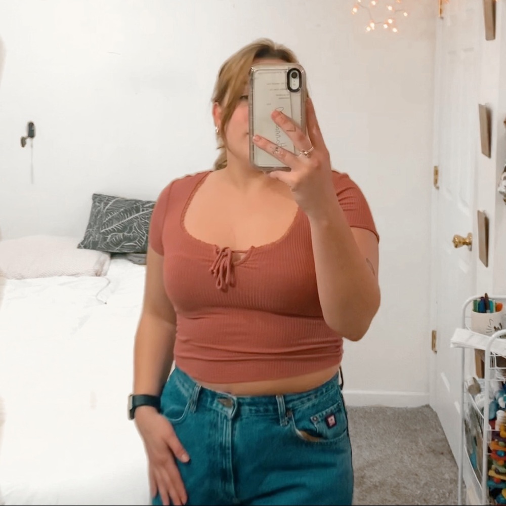 Selfie Rosy Pink Short Sleeve Ribbed Tie Top